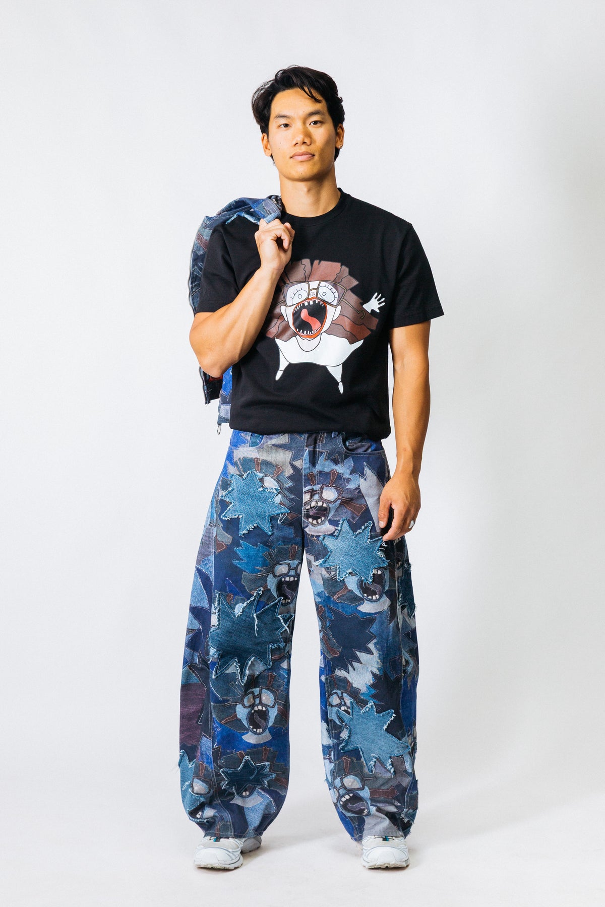 BARREL FIT JEANS MET PATCHWORKPRINT
