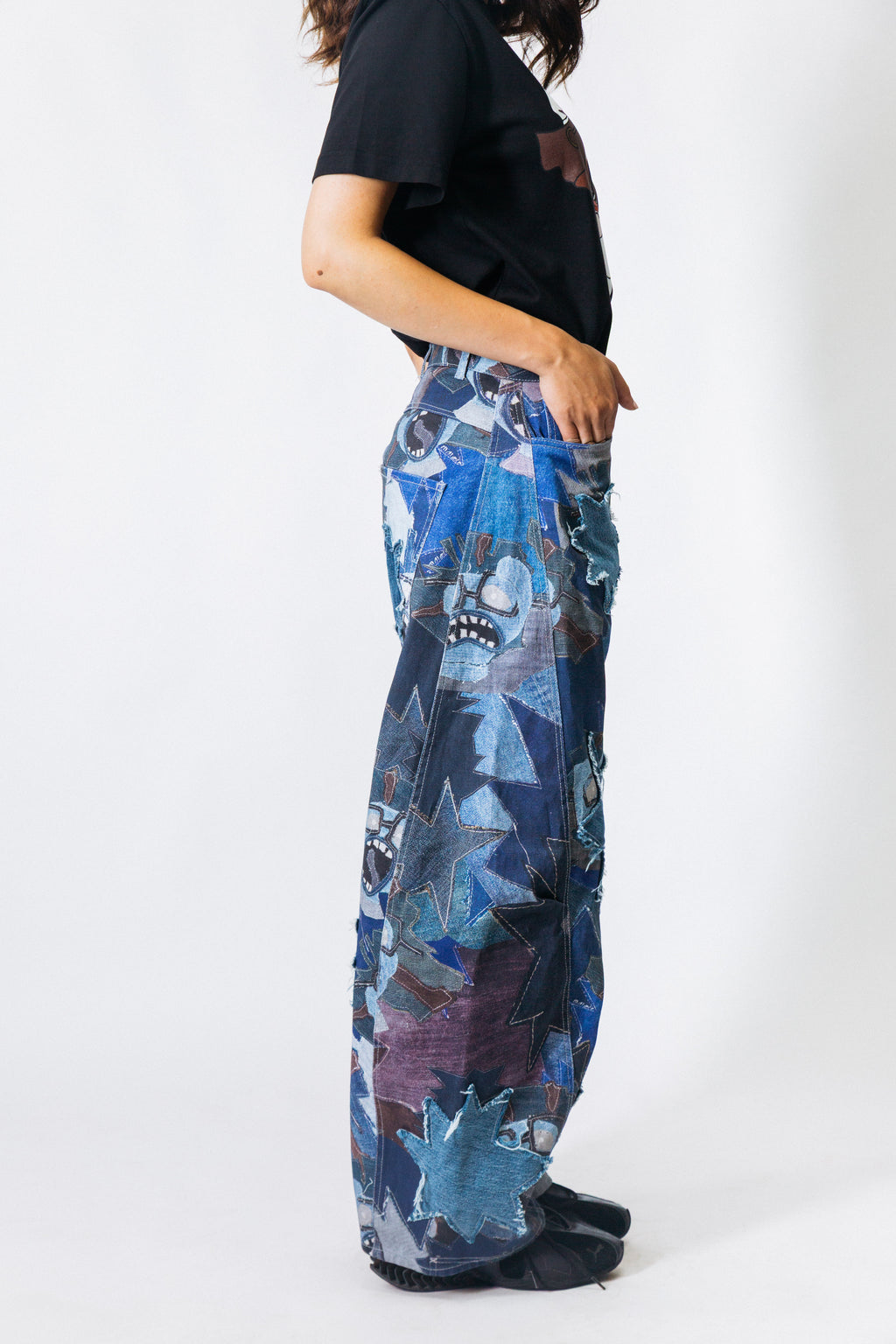 BARREL FIT JEANS MET PATCHWORKPRINT